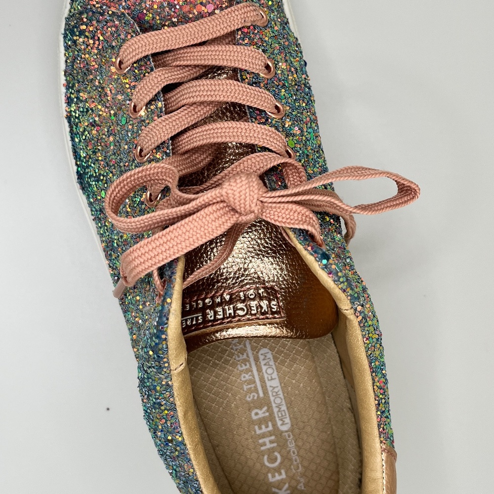 Sketchers 7.5  Awesome Sauce SN73533 Gorgeous women's glittery rose gold shoe